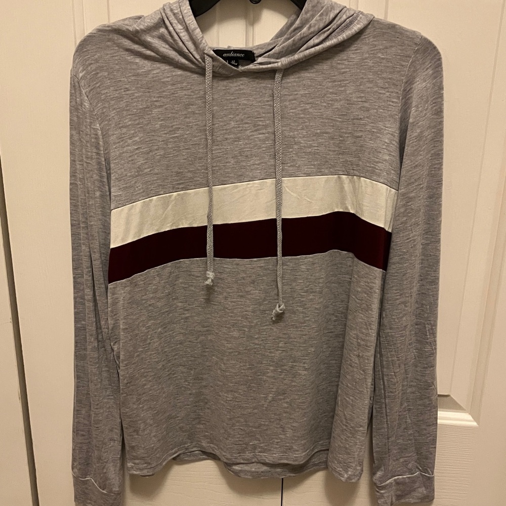 🌸 3/$15 Ambiance sweatshirt